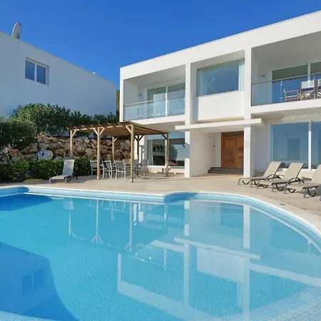 Villa Sleeps 8 Pool Air Con Arenal d'en Castell