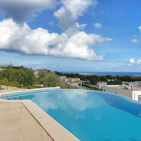 Villa Sleeps 8 Pool Air Con